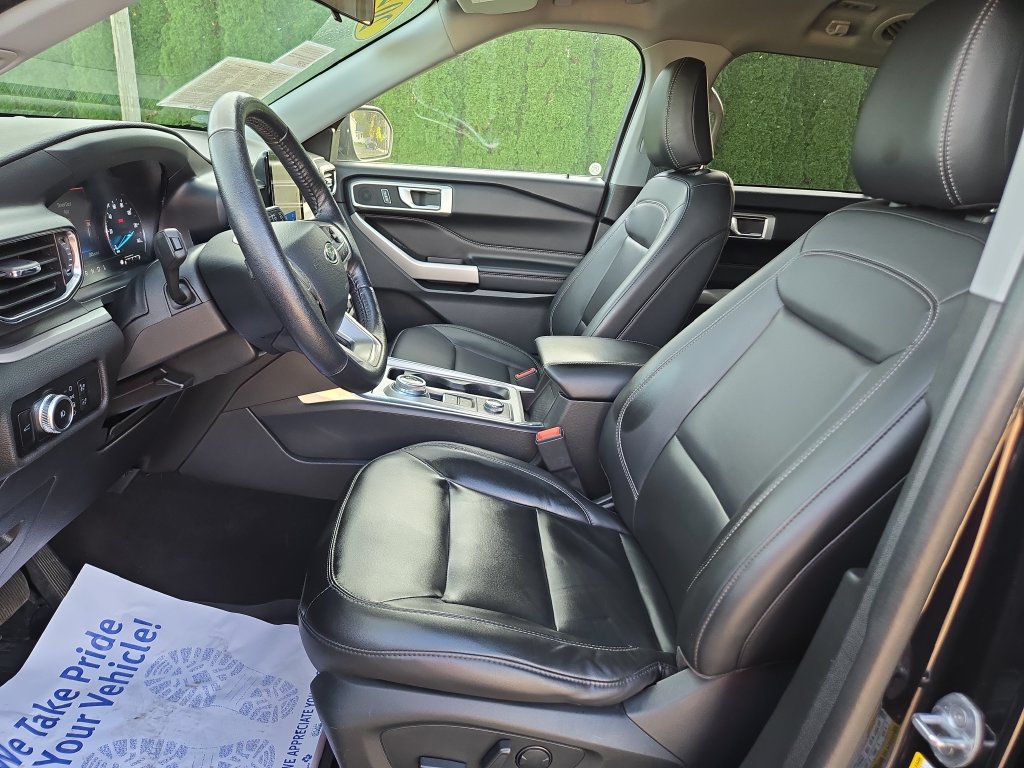 Certified 2023 Ford Explorer XLT w/ Equipment Group 202A AWD/4WD image 19