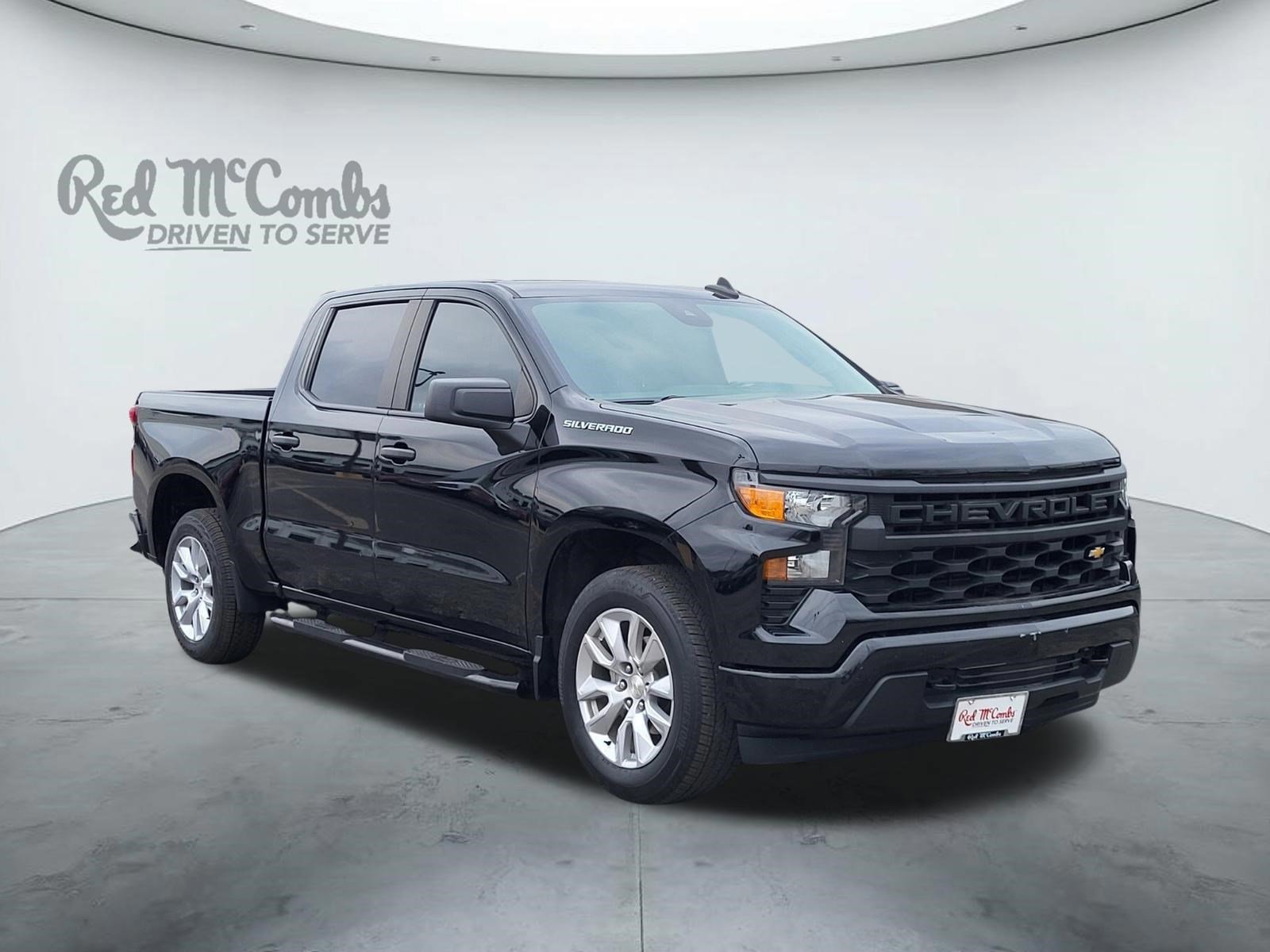 Used 2024 Chevrolet Silverado 1500 Custom image 1