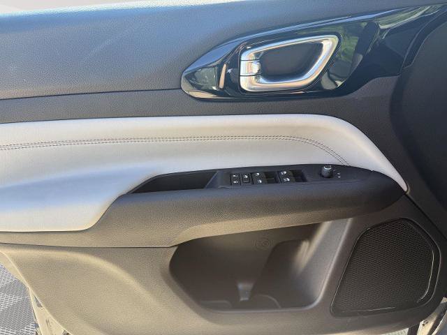 Used 2024 Jeep Compass Limited AWD/4WD image 15