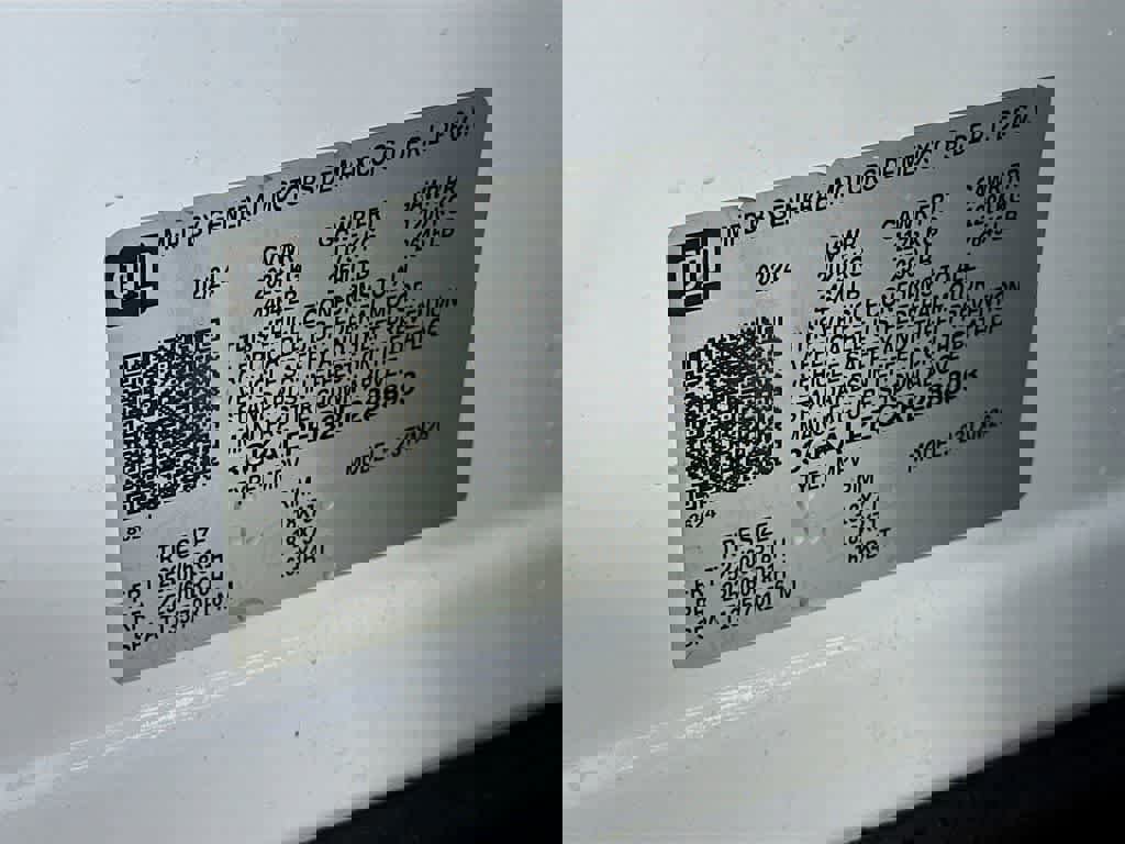 Used 2024 GMC Terrain SLT image 27