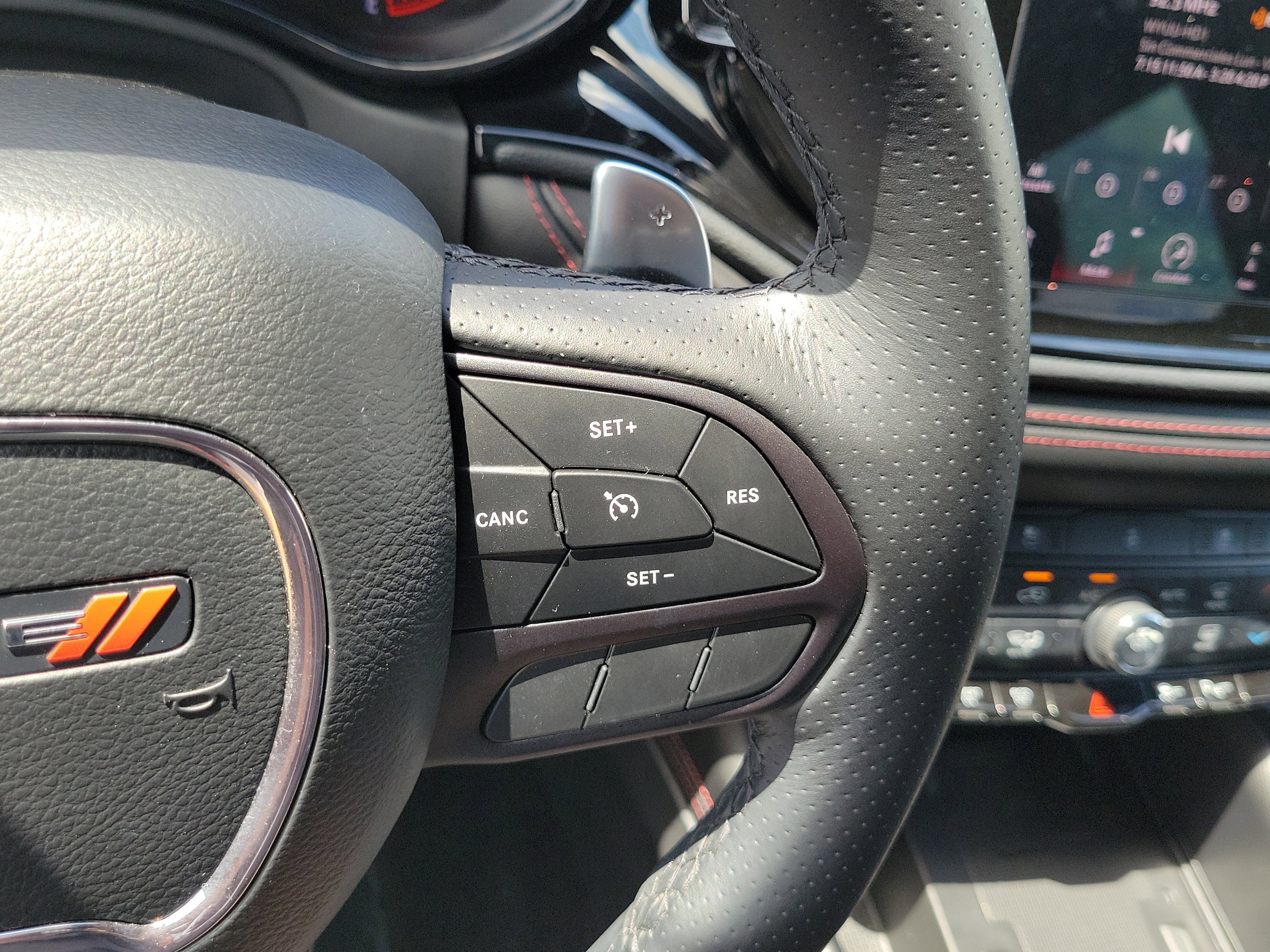 Used 2022 Dodge Durango R/T w/ Blacktop Package AWD/4WD image 23