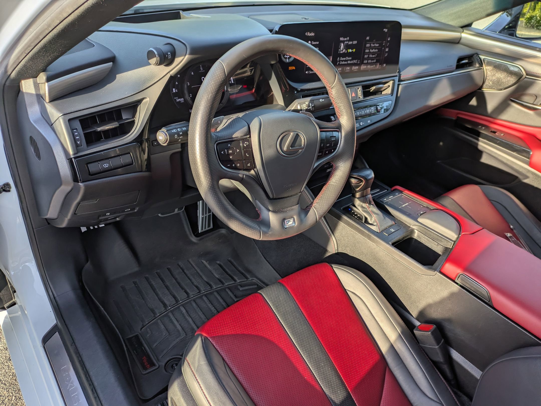 Used 2022 Lexus ES 350 F Sport w/ Accessory Package 2 FWD image 14