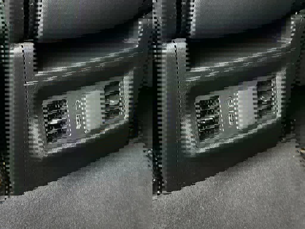 Used 2025 Chevrolet Silverado 1500 LT image 16