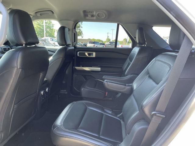 Certified 2021 Ford Explorer XLT w/ Equipment Group 202A RWD image 11