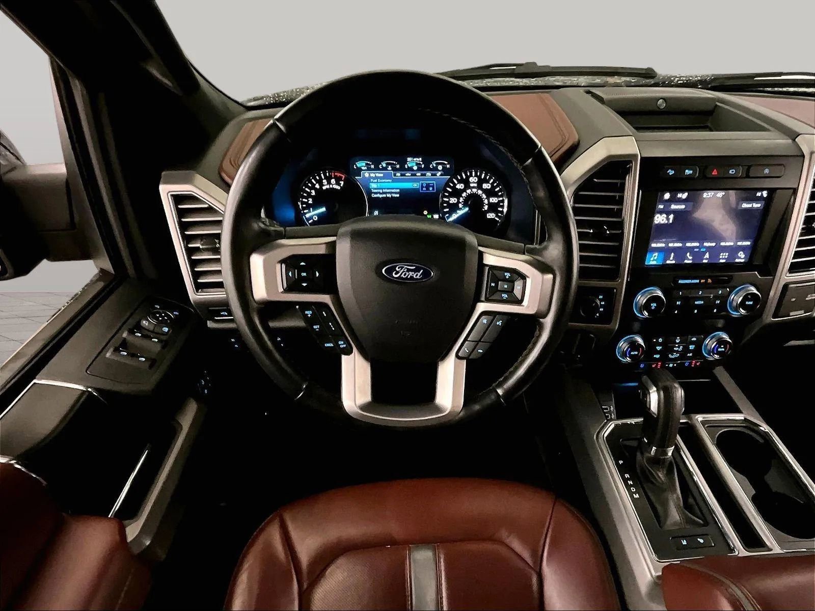 Certified 2019 Ford F150 Platinum w/ Equipment Group 701A Luxury image 5