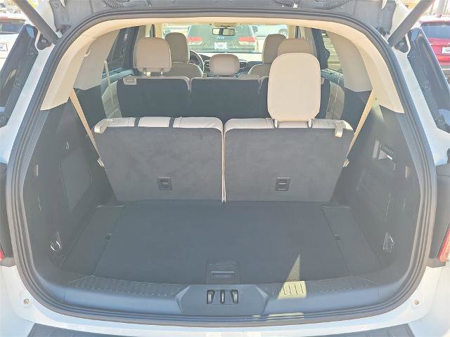 Certified 2022 Ford Explorer Limited w/ Equipment Group 301A image 9