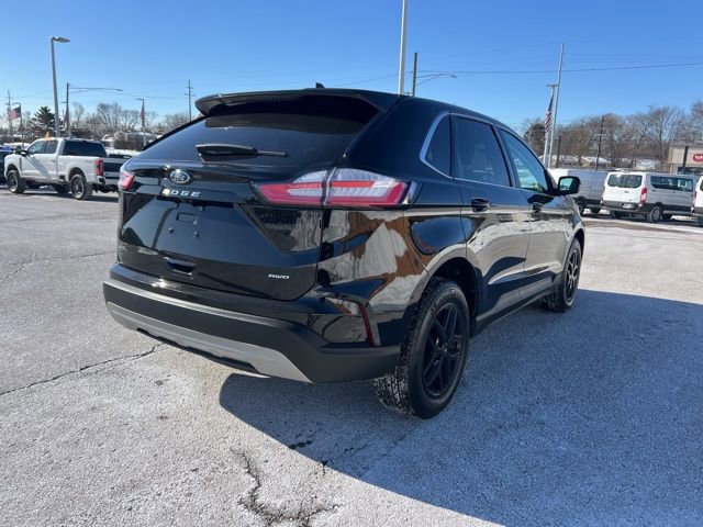 Certified 2024 Ford Edge SEL w/ Convenience Package image 2