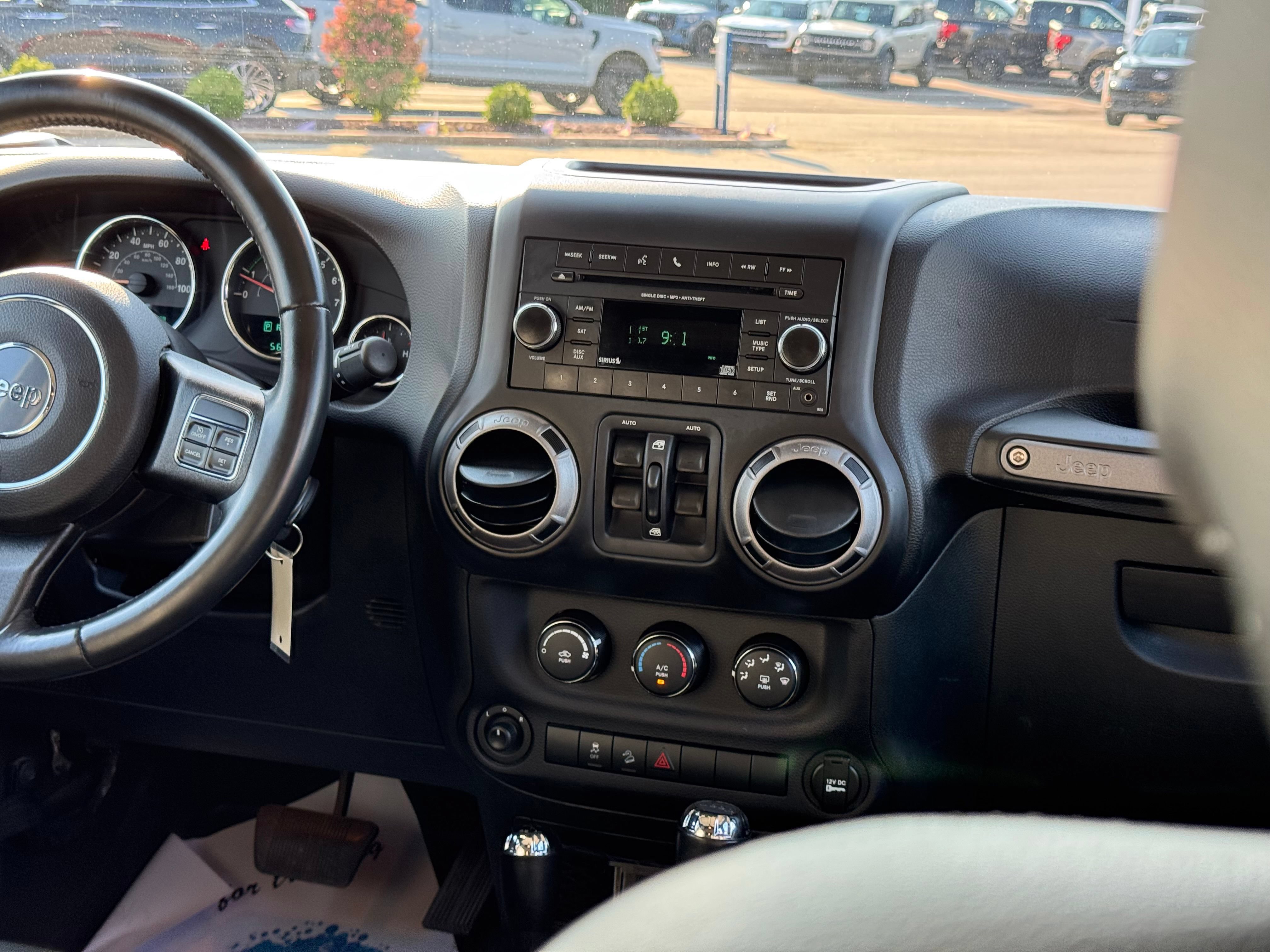Used 2017 Jeep Wrangler Unlimited Sport w/ Quick Order Package 24S AWD/4WD image 18