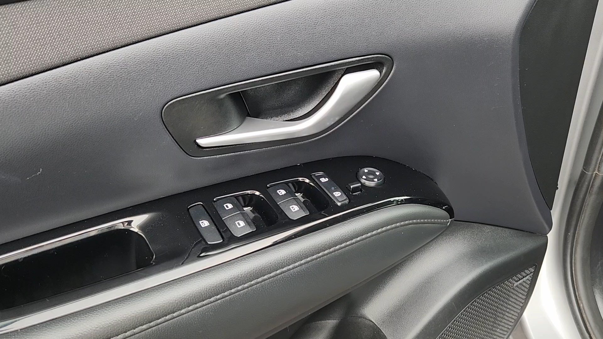 Used 2023 Hyundai Tucson Limited AWD/4WD image 7
