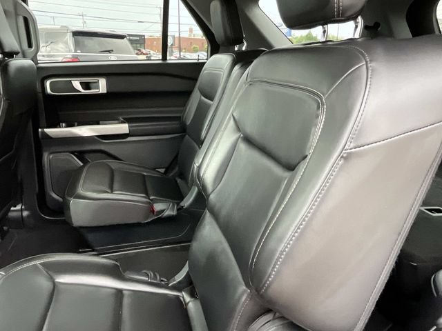 Certified 2022 Ford Explorer XLT w/ Equipment Group 202A RWD image 27