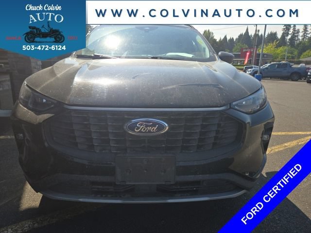 Certified 2025 Ford Escape Platinum AWD/4WD image 4