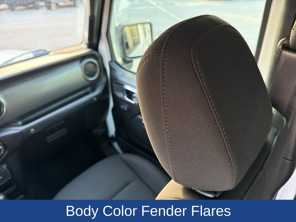 Used 2023 Jeep Gladiator Sport image 15