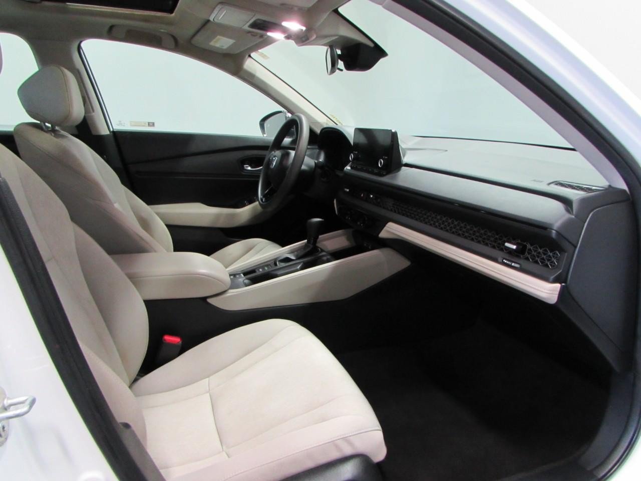 Used 2025 Honda Accord SE image 17