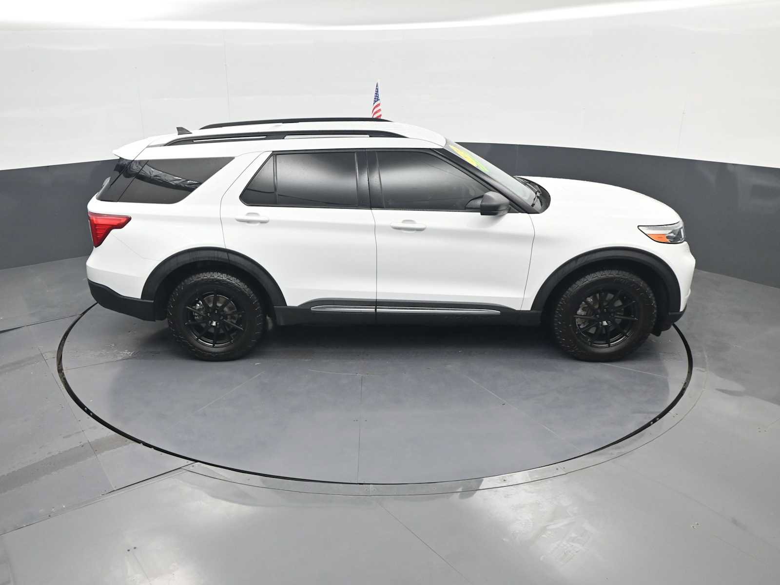 Certified 2021 Ford Explorer XLT w/ Class III Trailer Tow Package AWD/4WD image 36