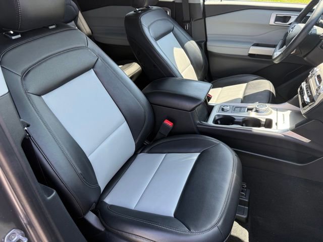 Certified 2024 Ford Explorer XLT w/ Equipment Group 202A AWD/4WD image 12