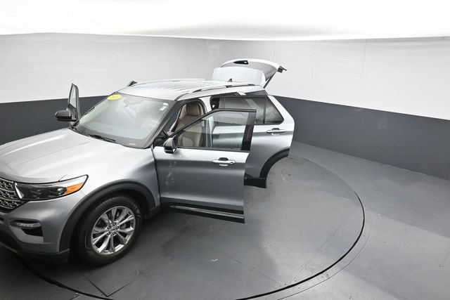 Certified 2023 Ford Explorer Limited w/ Equipment Group 301A RWD image 38