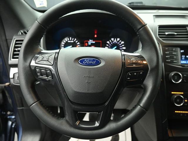 Certified 2018 Ford Explorer XLT FWD image 15