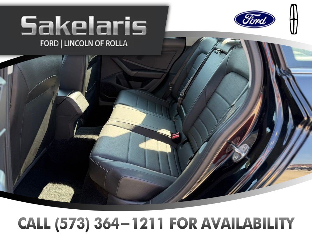 Used 2024 Volkswagen Jetta SE FWD image 34