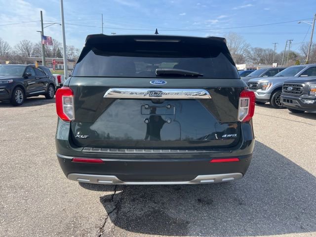 Certified 2024 Ford Explorer XLT w/ Equipment Group 202A image 3
