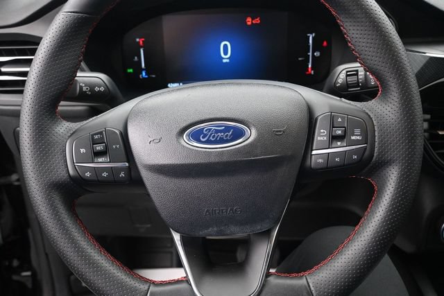 Certified 2025 Ford Escape ST-Line AWD/4WD image 15