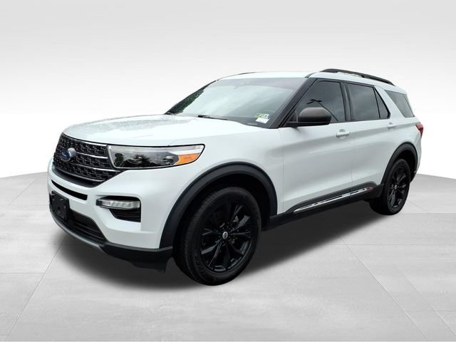Certified 2020 Ford Explorer XLT w/ Equipment Group 202A AWD/4WD image 2