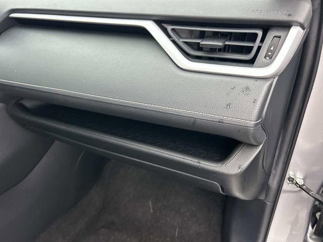 Used 2021 Toyota RAV4 XLE FWD image 26