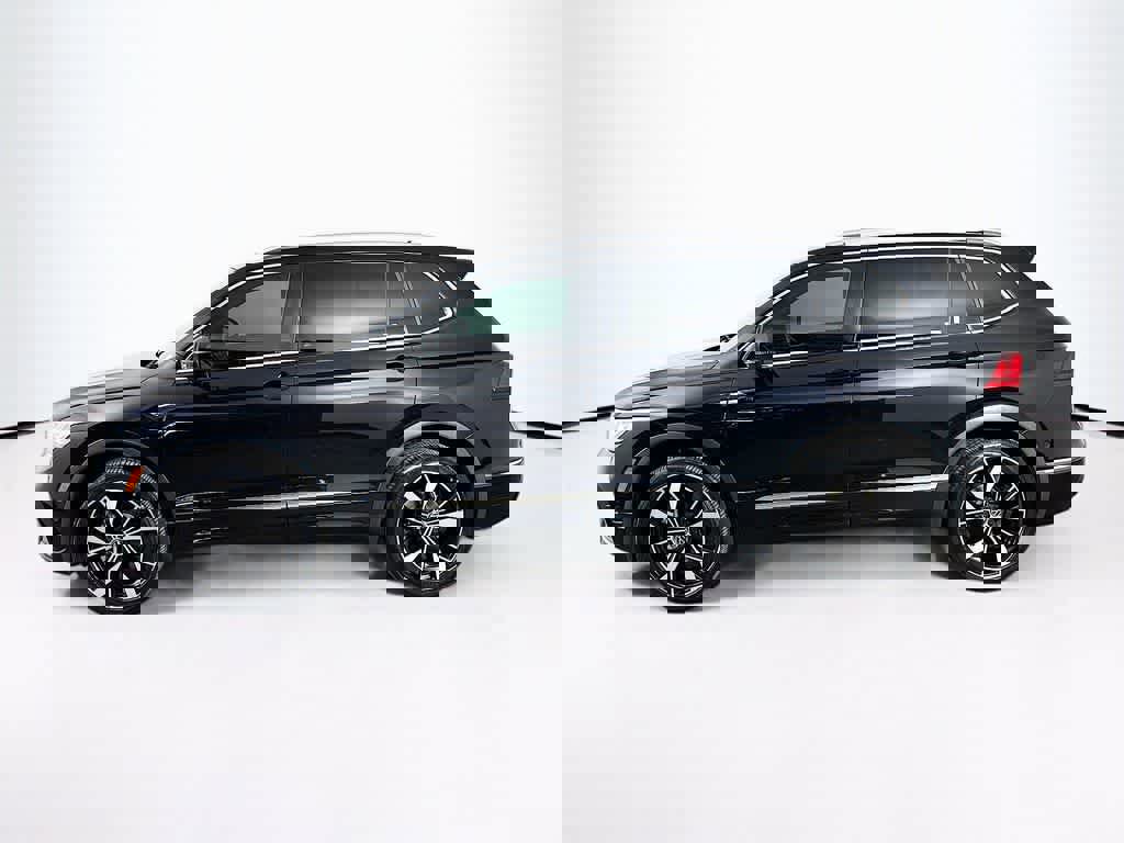 Used 2022 Volkswagen Tiguan SEL R-Line image 2