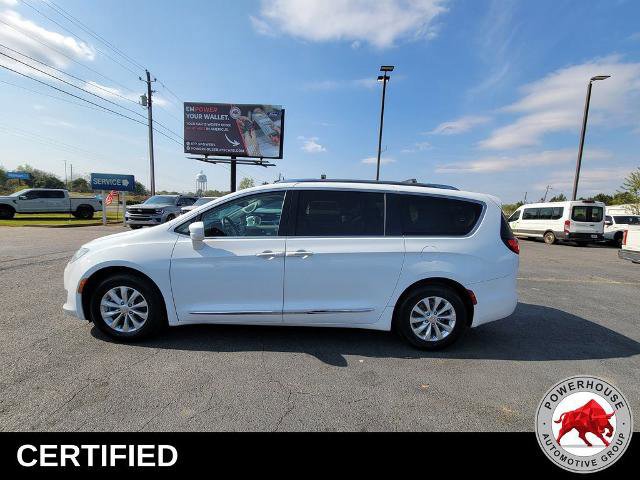 Used 2019 Chrysler Pacifica Touring-L video 2