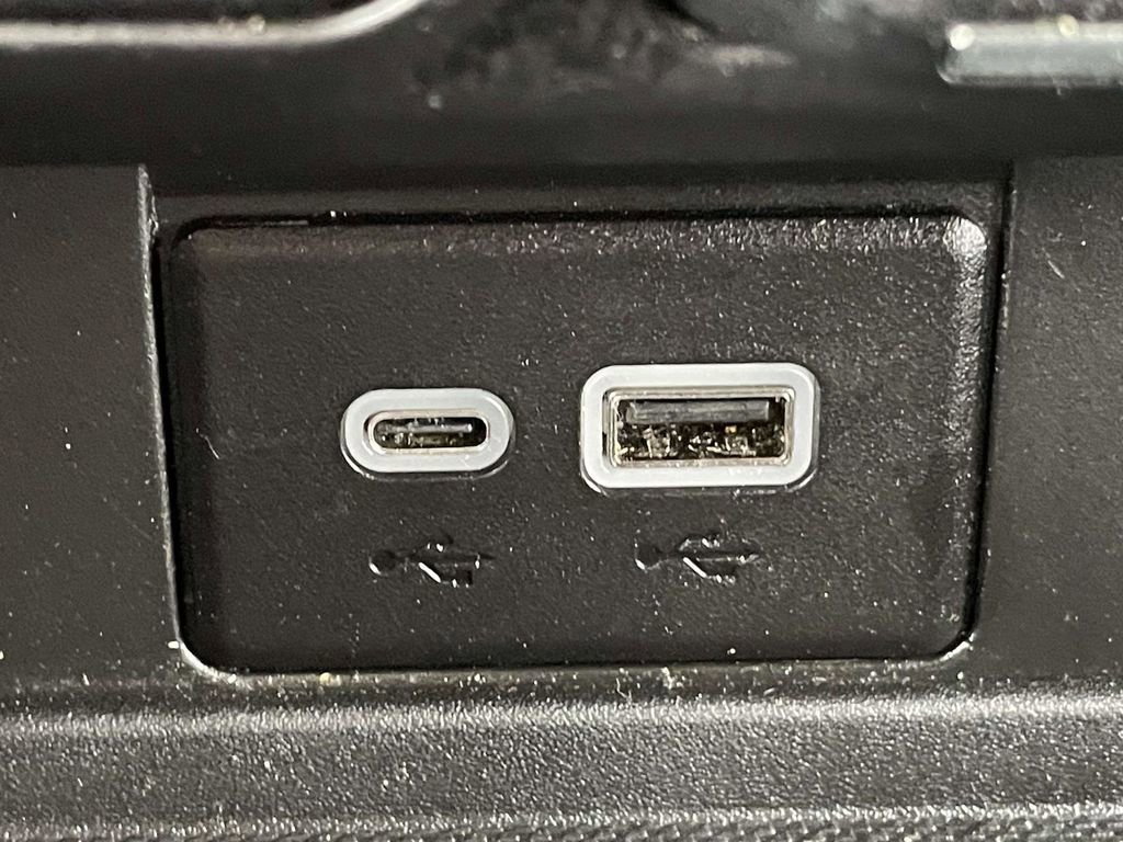 Used 2023 Chevrolet Tahoe LT w/ Luxury Package image 23