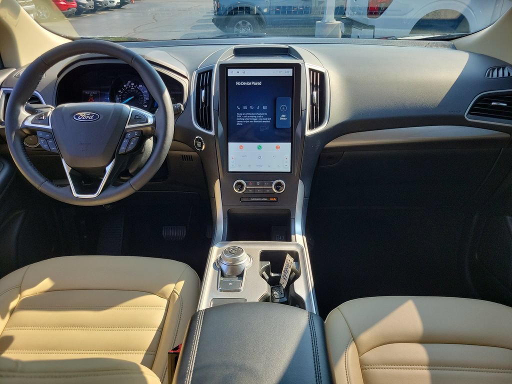 Certified 2024 Ford Edge SEL w/ Convenience Package AWD/4WD image 11