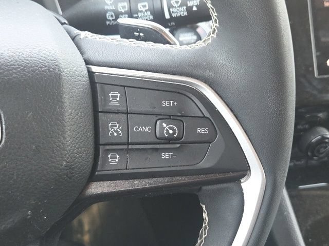 Used 2023 Jeep Grand Cherokee L Laredo w/ Luxury Tech Group I AWD/4WD image 38