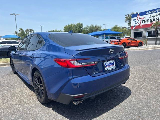Used 2025 Toyota Camry SE FWD image 3