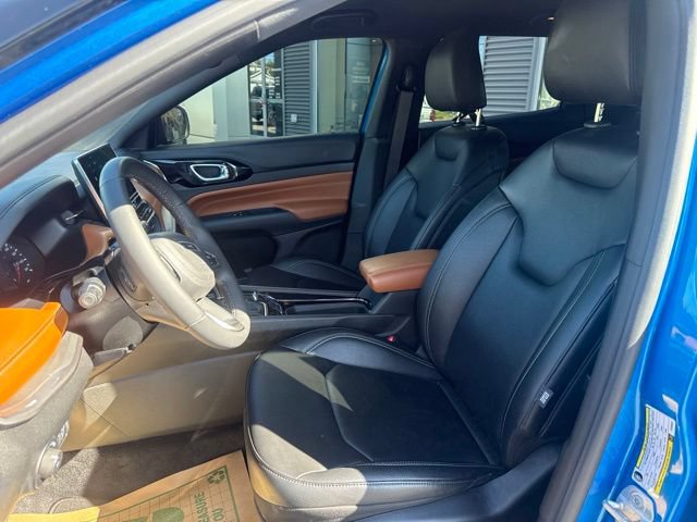 Used 2025 Jeep Compass Limited AWD/4WD image 16