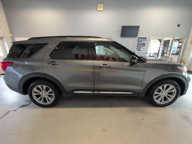 Certified 2023 Ford Explorer XLT w/ Equipment Group 202A AWD/4WD image 6