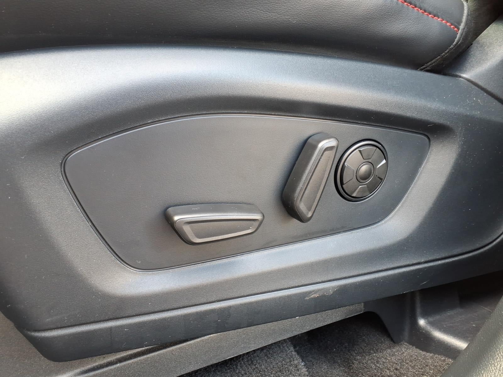 Certified 2025 Ford Explorer ST AWD/4WD image 13