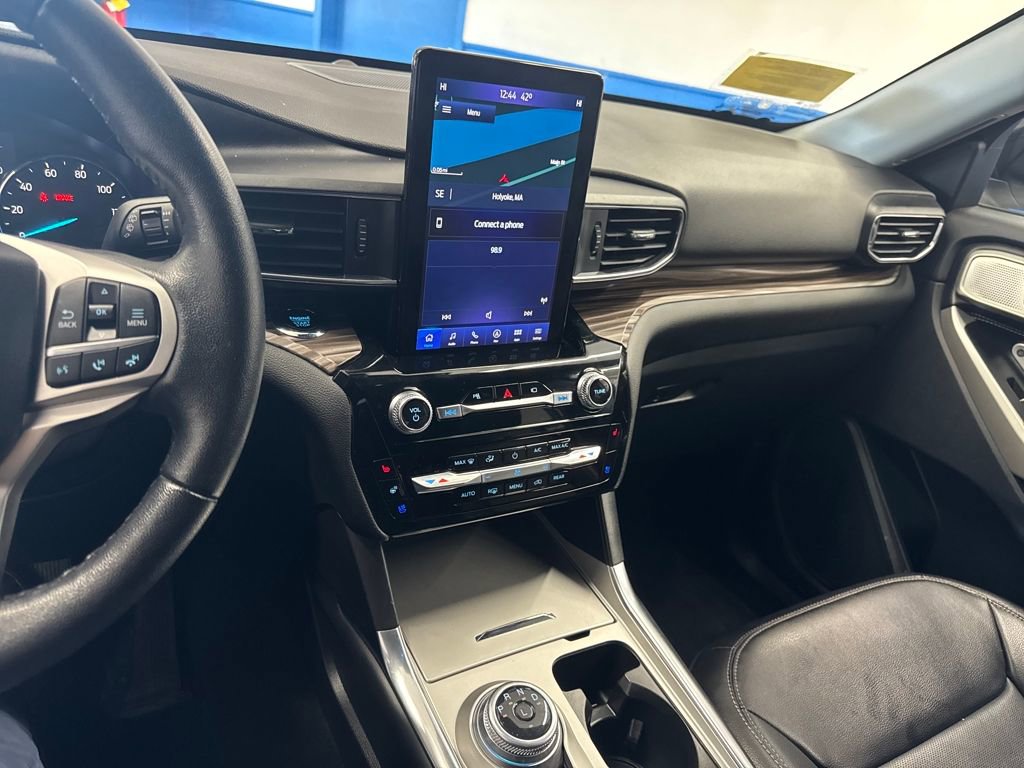 Certified 2022 Ford Explorer Limited w/ Limited Technology Package image 20