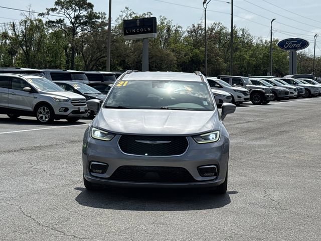 Used 2021 Chrysler Pacifica Touring-L w/ Premium & Safety Sphere Group image 3