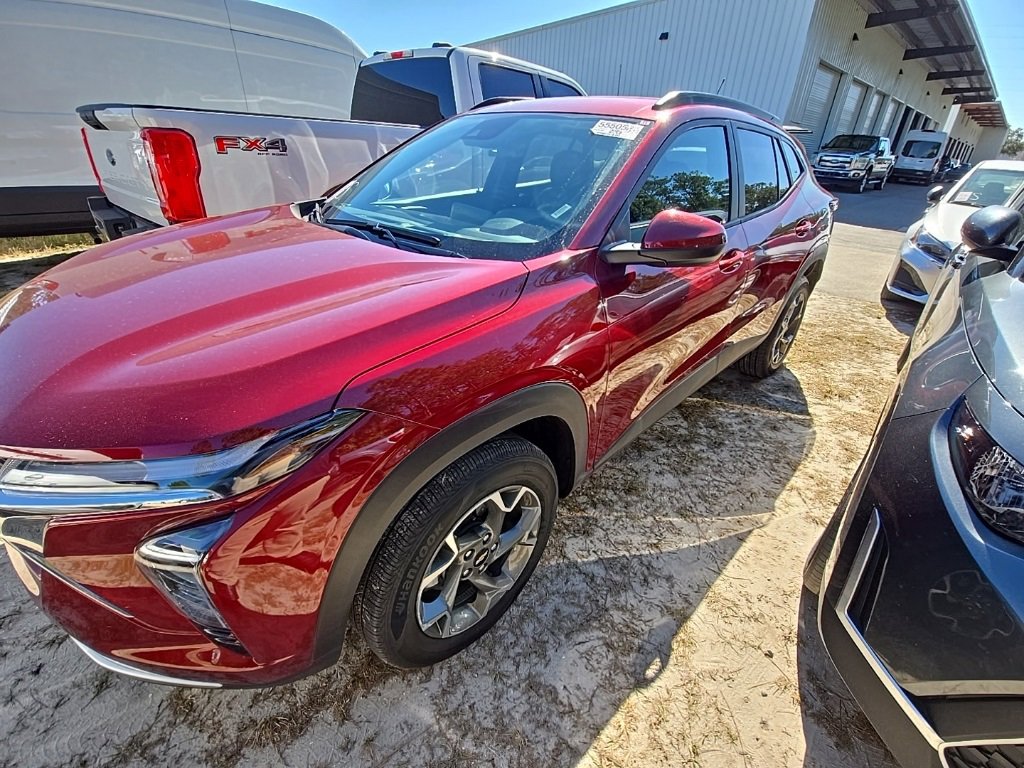 Used 2025 Chevrolet Trax LT w/ LT Convenience Package
