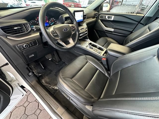 Certified 2023 Ford Explorer XLT w/ Equipment Group 202A AWD/4WD image 18