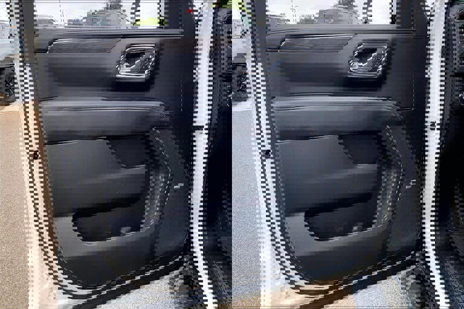 Used 2023 Chevrolet Tahoe Z71 w/ Luxury Package image 22