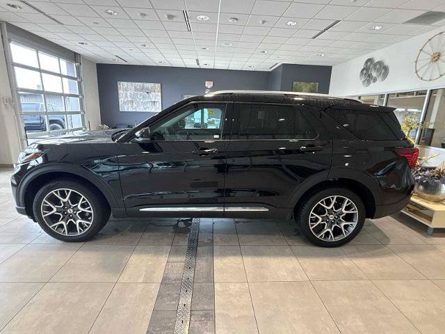 Certified 2025 Ford Explorer Platinum w/ Ultimate Package AWD/4WD image 6