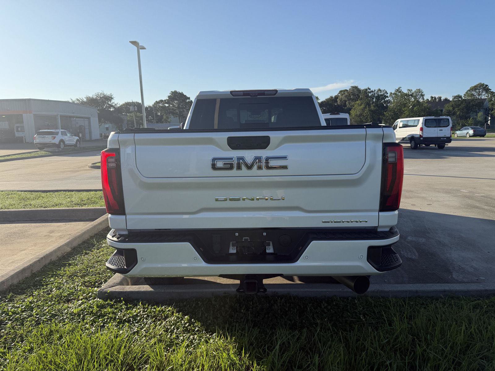 Used 2024 GMC Sierra 2500 Denali Ultimate AWD/4WD image 25
