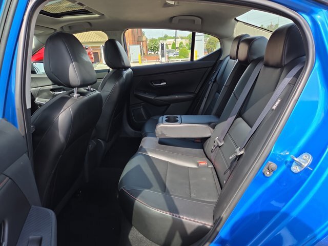 Used 2022 Nissan Sentra SR w/ SR Premium Package FWD image 11