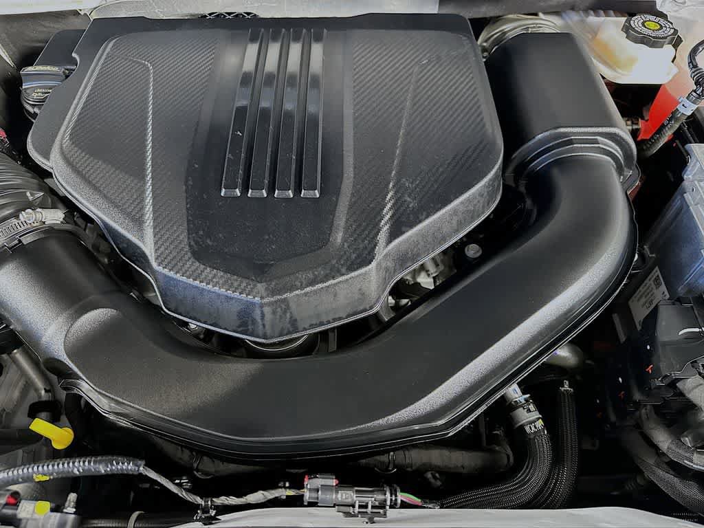 Used 2025 Chevrolet Traverse LT w/ Driver Confidence Package FWD image 9