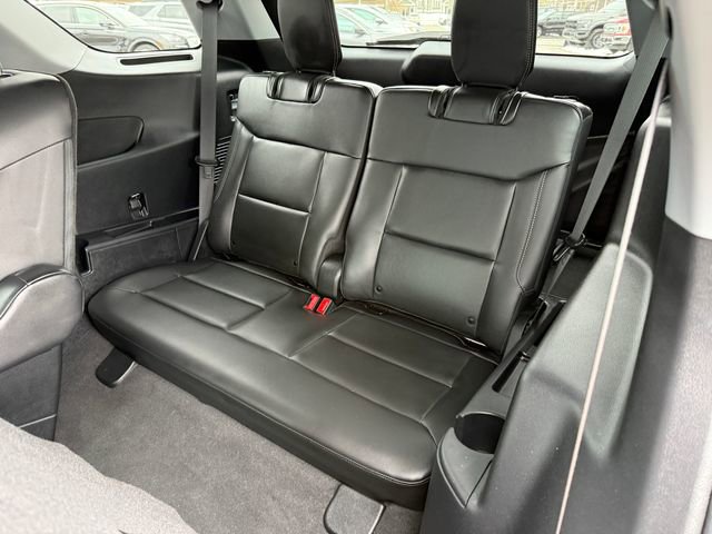 Certified 2022 Ford Explorer XLT w/ Equipment Group 202A image 7