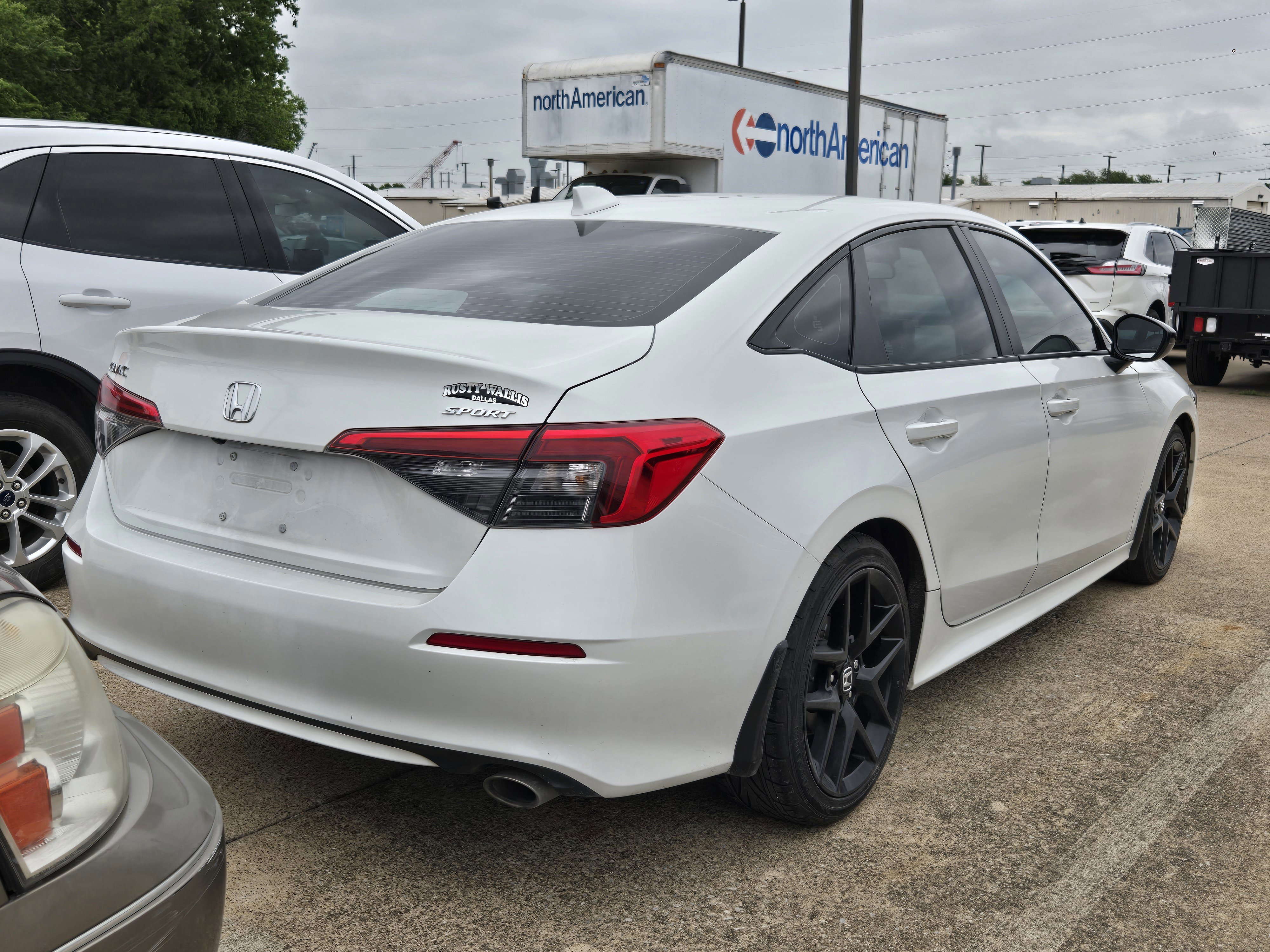 Used 2024 Honda Civic Sport image 3