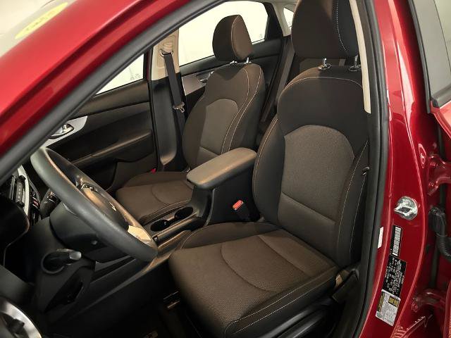 Used 2023 Kia Forte LXS FWD image 17