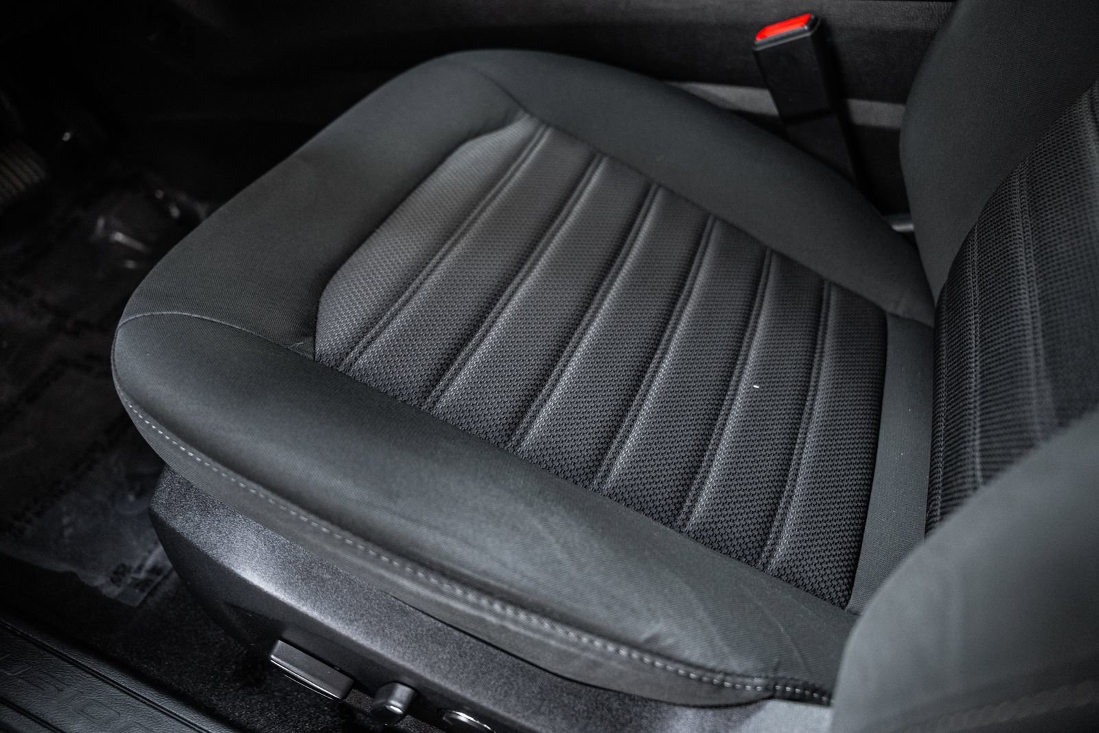 Certified 2020 Ford Fusion SE FWD image 31