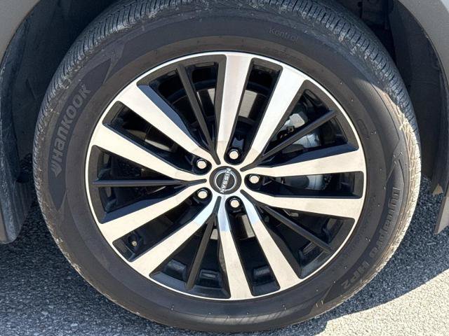 Used 2023 Nissan Pathfinder Platinum AWD/4WD image 5