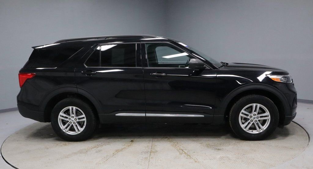 Certified 2023 Ford Explorer XLT image 6